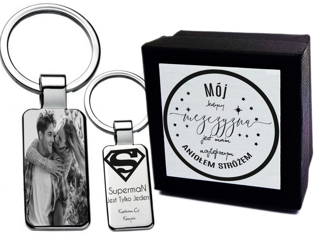 Brelok ze zdjęciem i grawerem Superman jest tylko jeden w czarnym etui