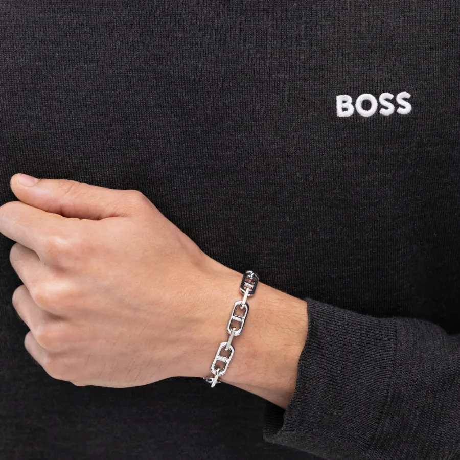 Bransoletka BOSS Kode Chain 1580727M stalowa – zbliżenie na ogniwa łańcucha