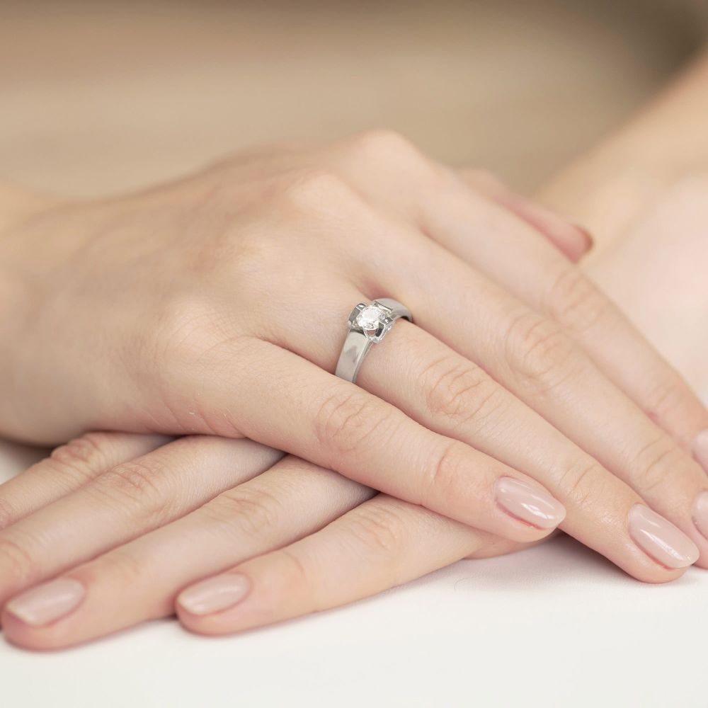 Pierścionek zaręczynowy z brylantem 0,50 ct, białe złoto 585
