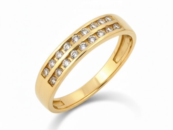 Złoty pierścionek z cyrkoniami jak obrączka próba 375